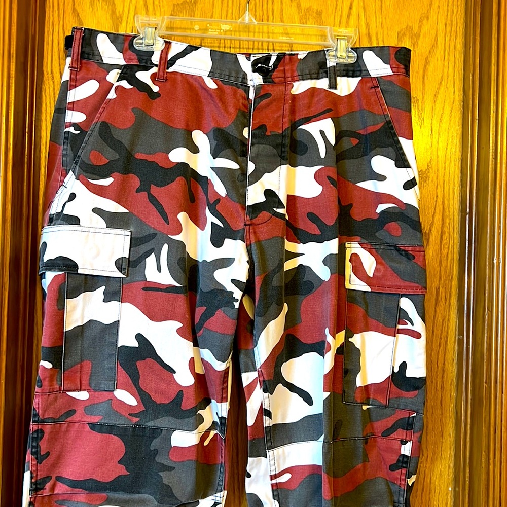 Red, black and white camo cargo pants. Size large.